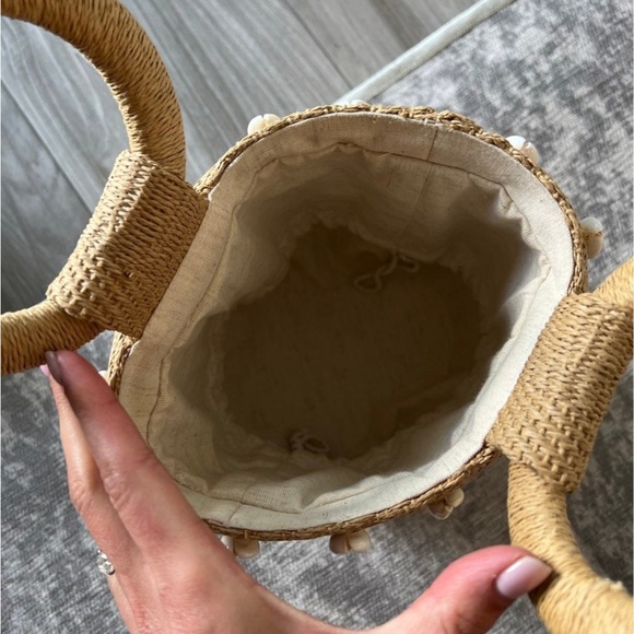 Lulus Shell Purse - Picture 4 of 5